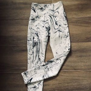 Balance Collection Black and White Marble Leggings
